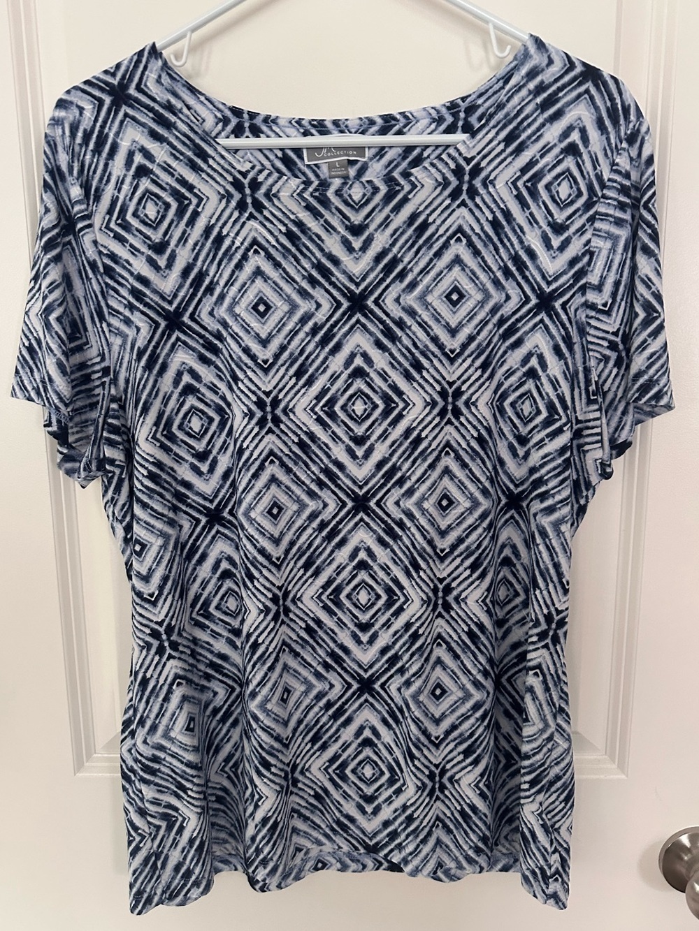 JM Collection Blue and White Abstract Print Top